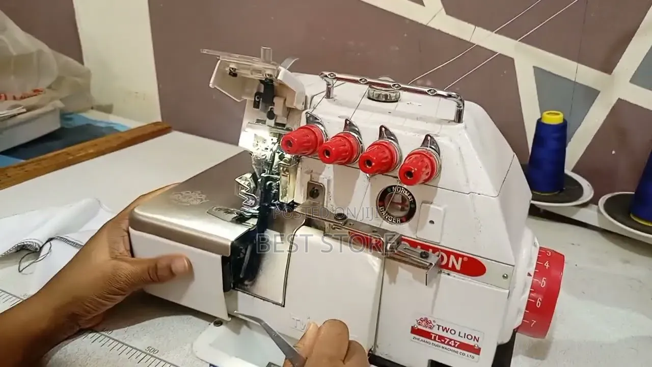 Two Lion 4thread Weaving Overlock Sewing Machine Tokunbo