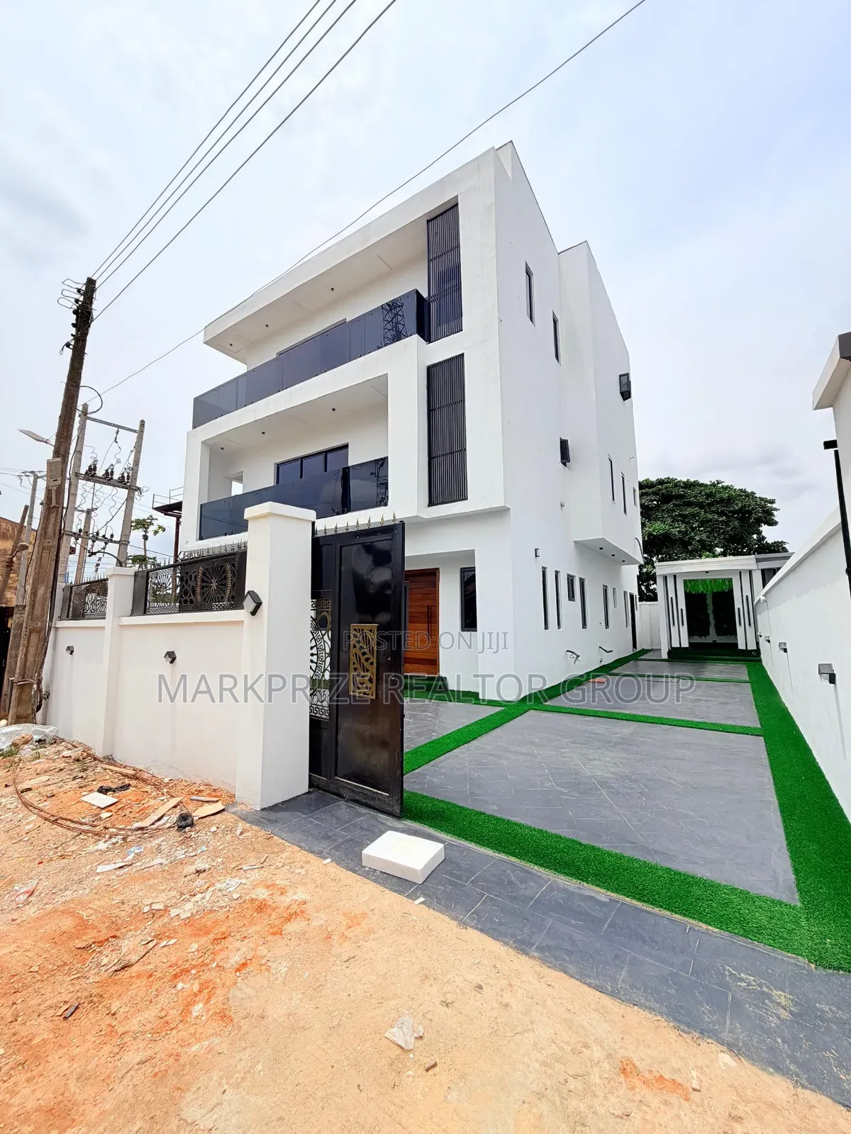 4bdrm Duplex in Oko Oba Gra for sale