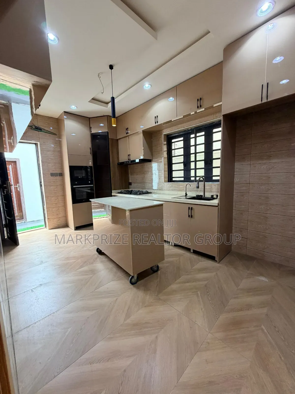 4bdrm Duplex in Oko Oba Gra for sale
