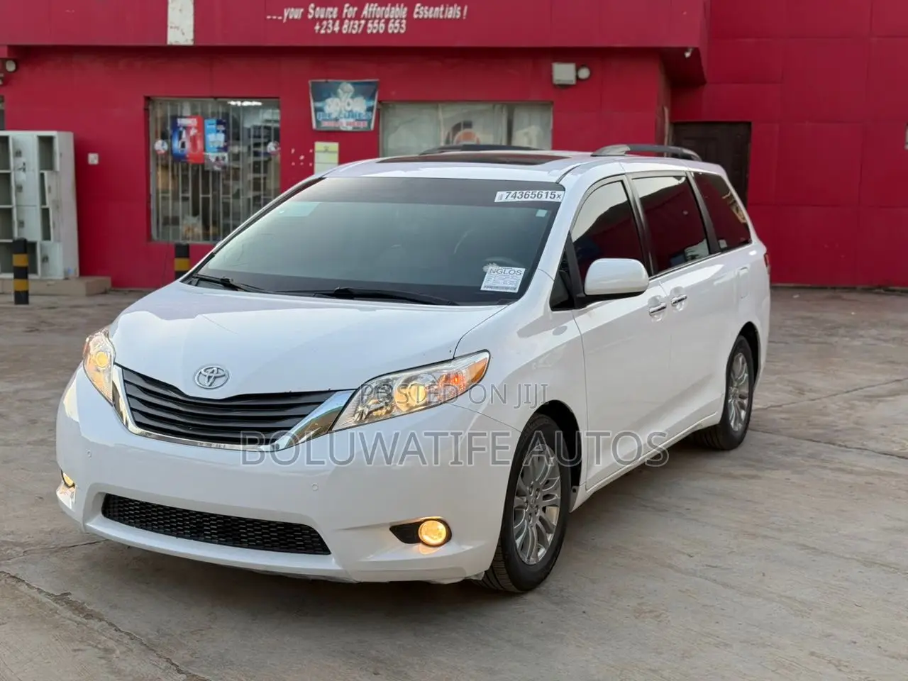 Toyota Sienna Limited 7-Passenger 4dr Minivan AWD (3.5L 6cyl 6A) 2014 White