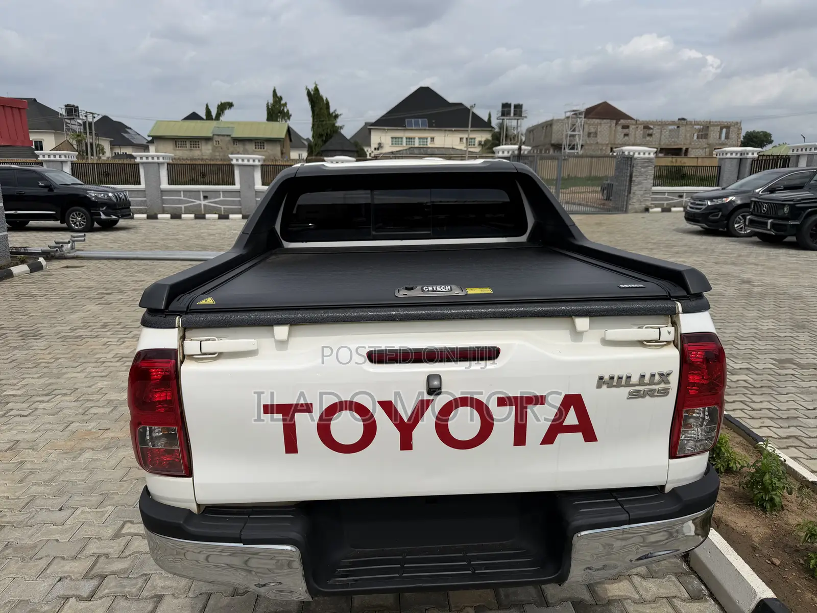 Toyota Hilux 2020 White