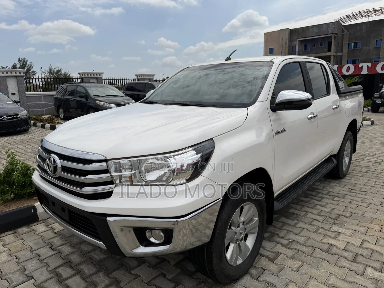 Toyota Hilux 2020 White