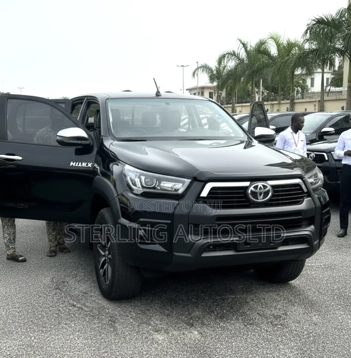 Toyota Hilux Revo Double Cab Petrol 2.7 AWD 2020 Black