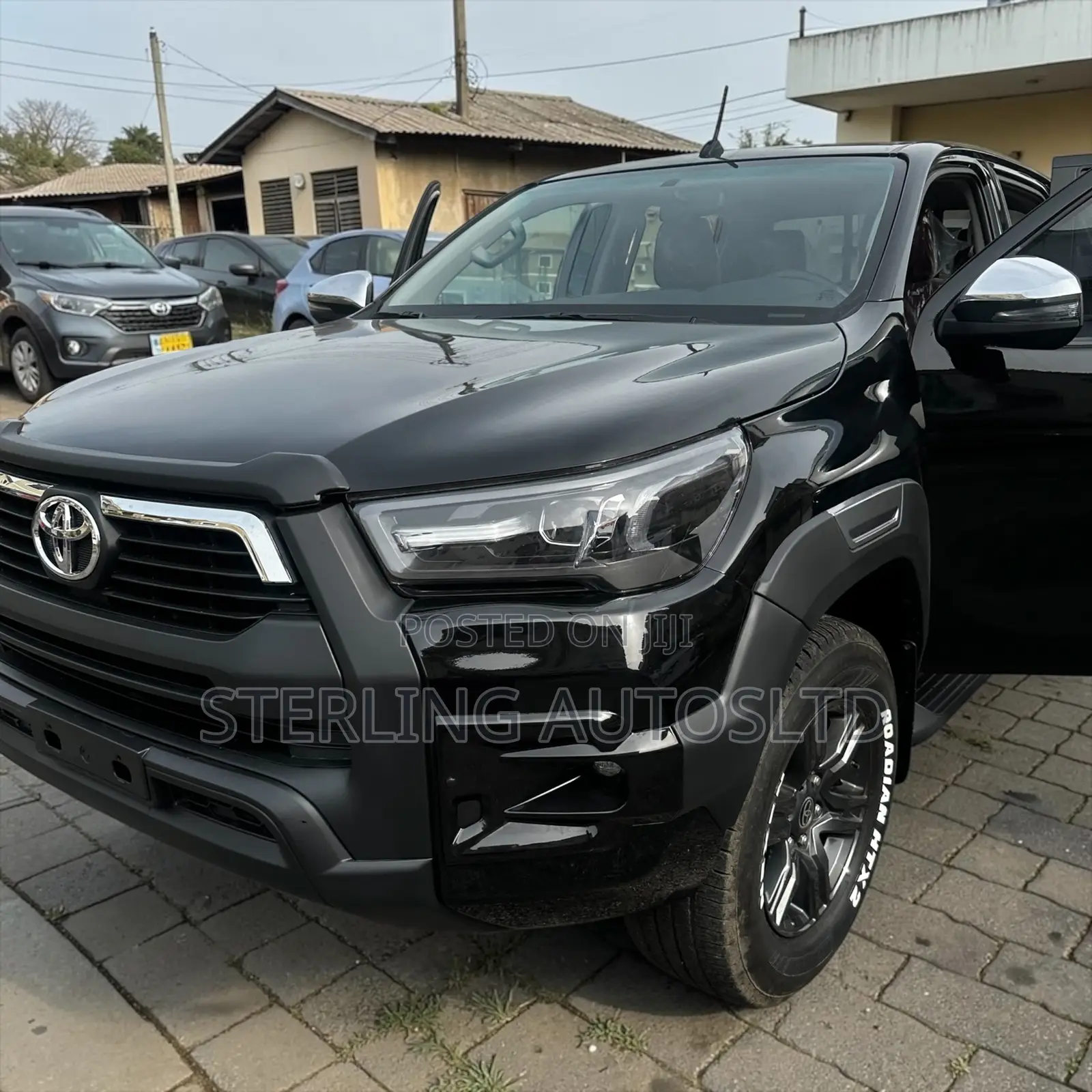 Toyota Hilux Revo Double Cab Petrol 2.7 AWD 2020 Black