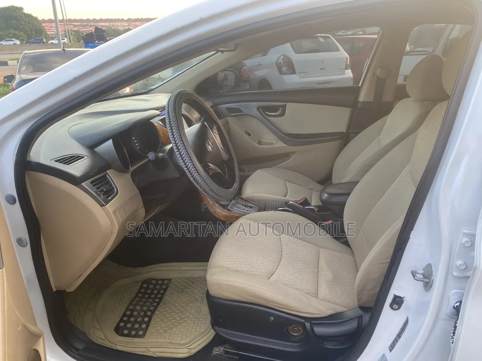 Hyundai Elantra SE 4dr Sedan (1.8L 4cyl 6M) 2014 White