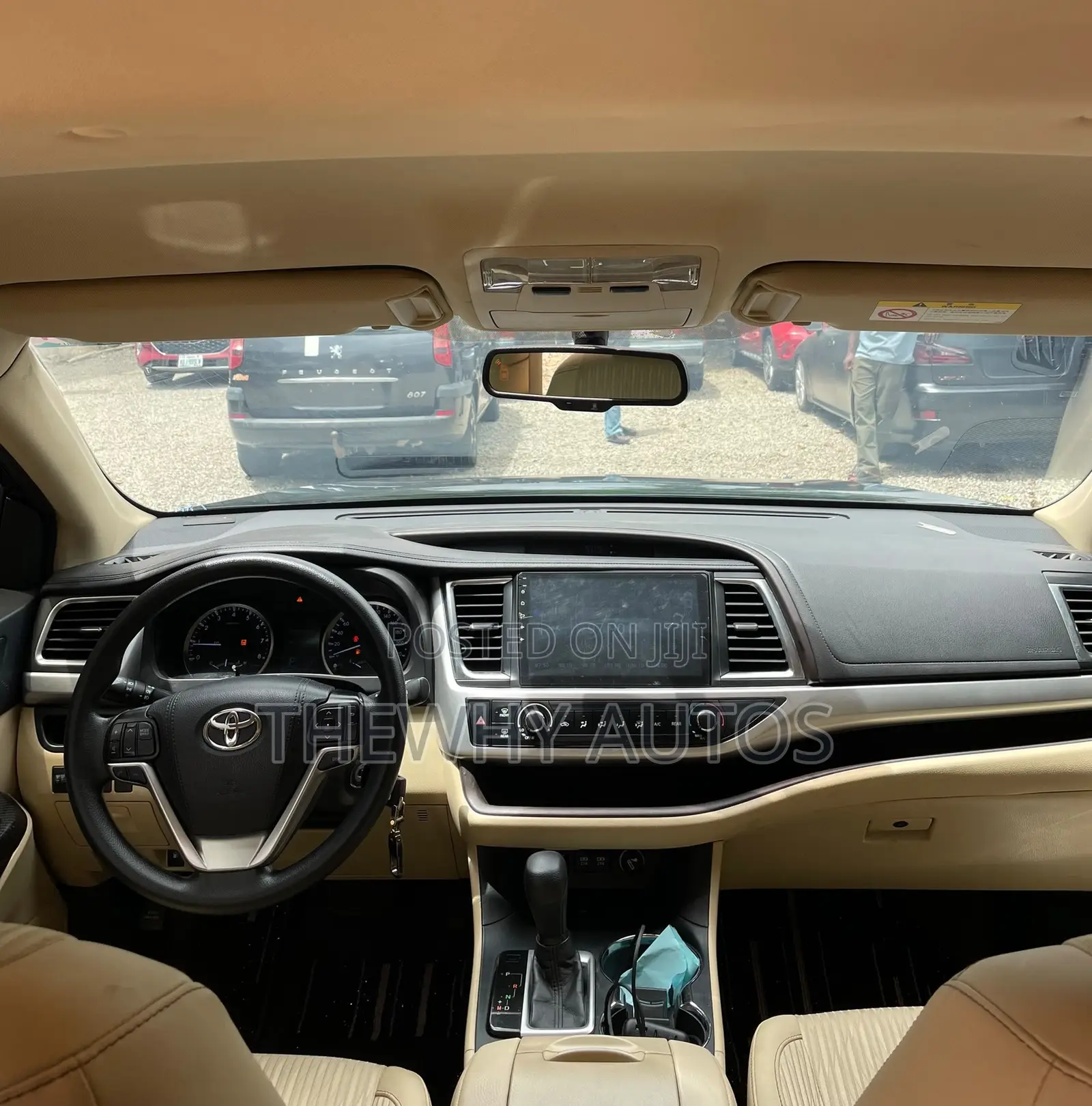 Toyota Highlander LE 2021 Black