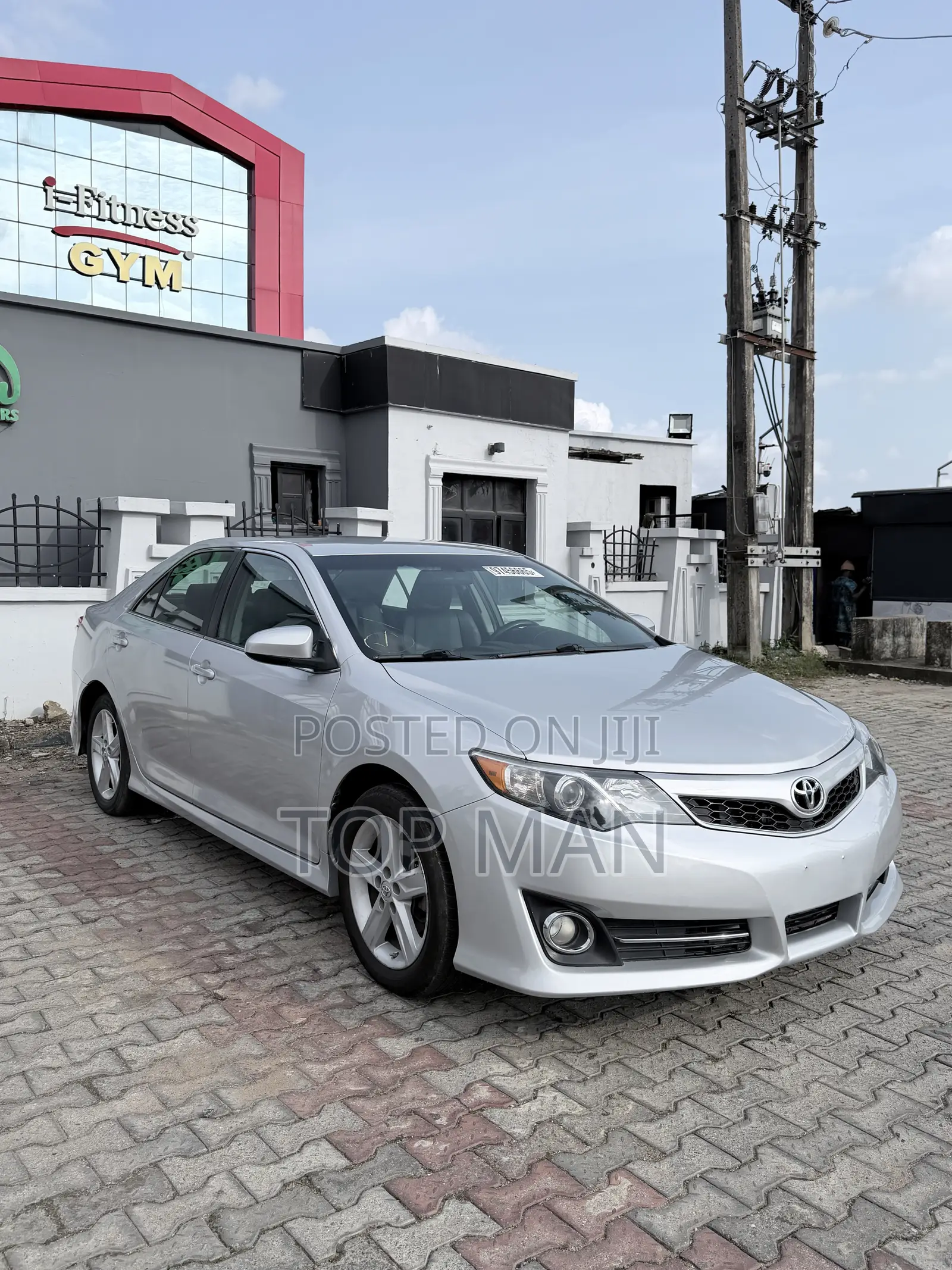 Toyota Camry SE 4dr Sedan (2.5L 4cyl 6A) 2014 Silver