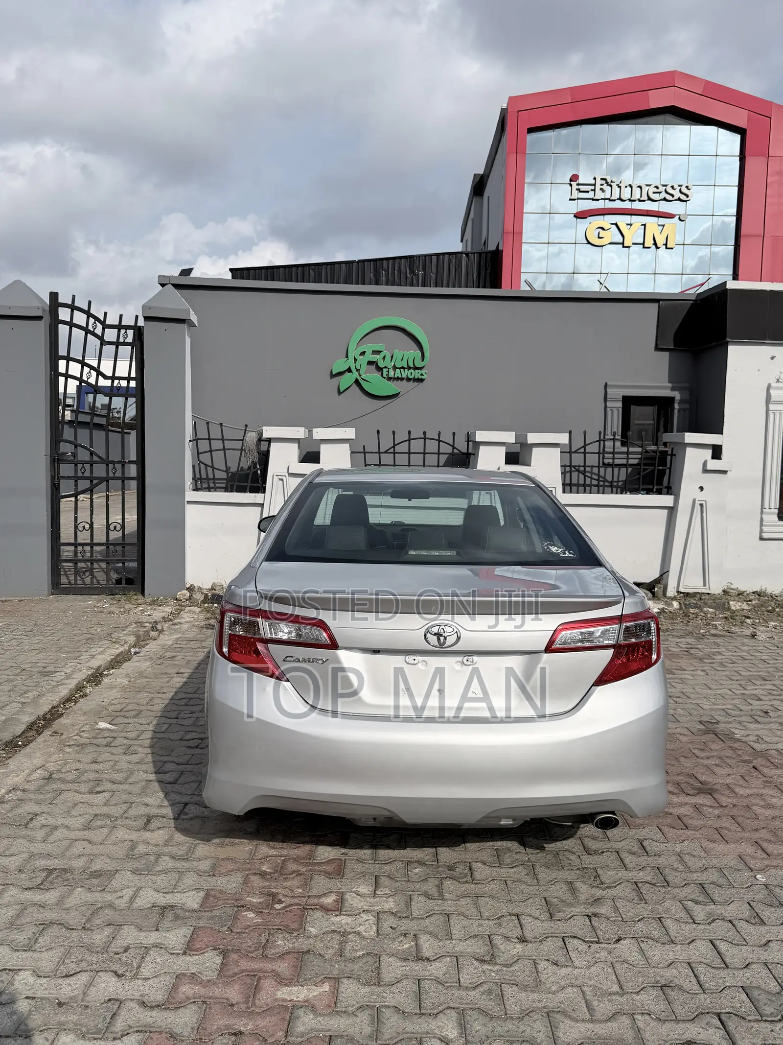 Toyota Camry SE 4dr Sedan (2.5L 4cyl 6A) 2014 Silver