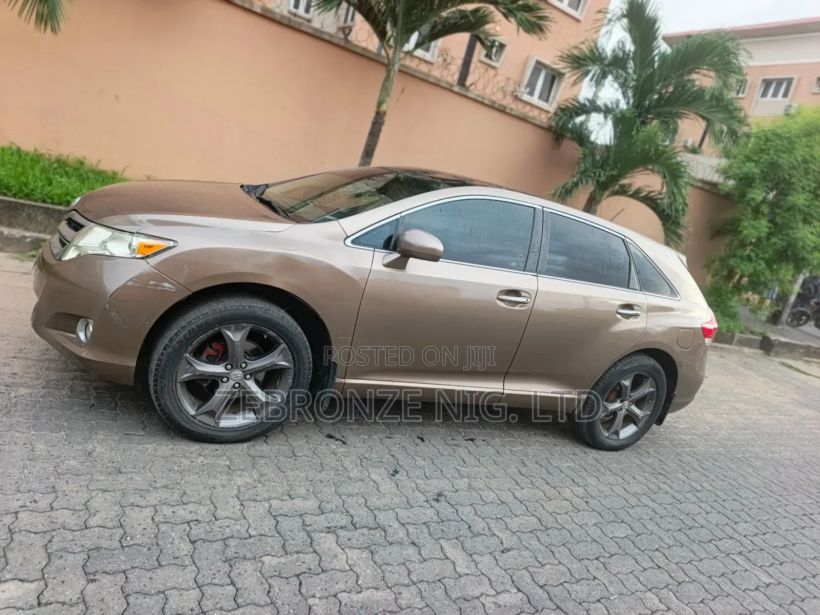 Toyota Venza AWD 2011 Brown