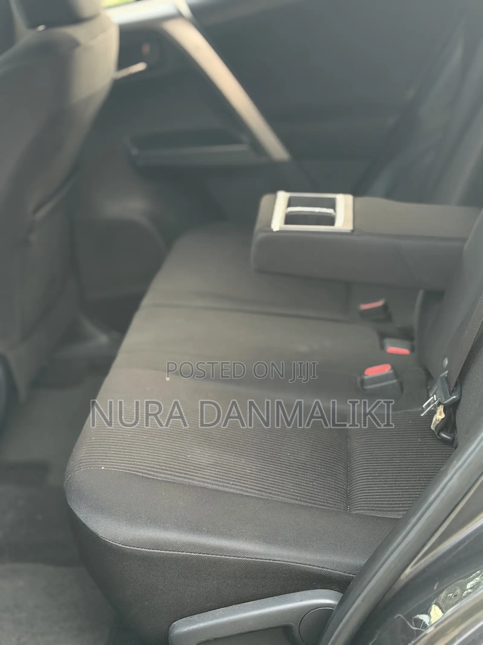 Toyota RAV4 LE FWD (2.5L 4cyl 6A) 2017