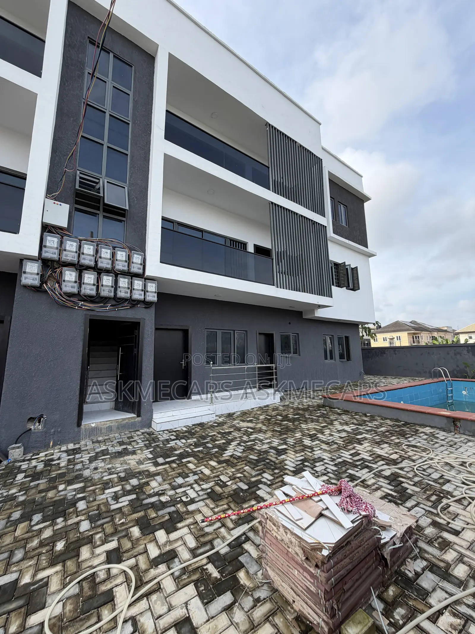 2bdrm Room & Parlour in Abraham Adesanya for rent