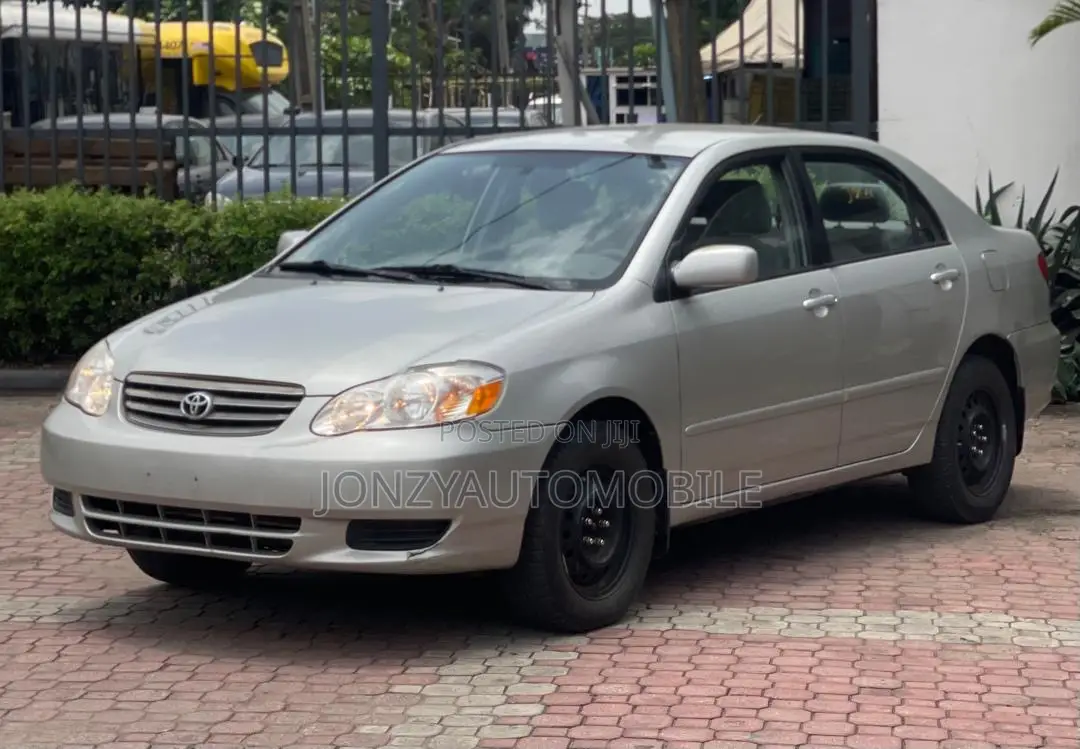 Toyota Corolla 2004 Silver