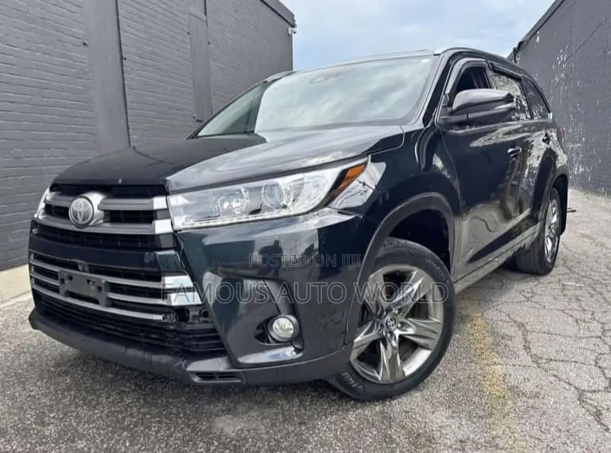 Toyota Highlander Limited Platinum 4x4 V6 (3.5L 6cyl 8A) 2017 Black