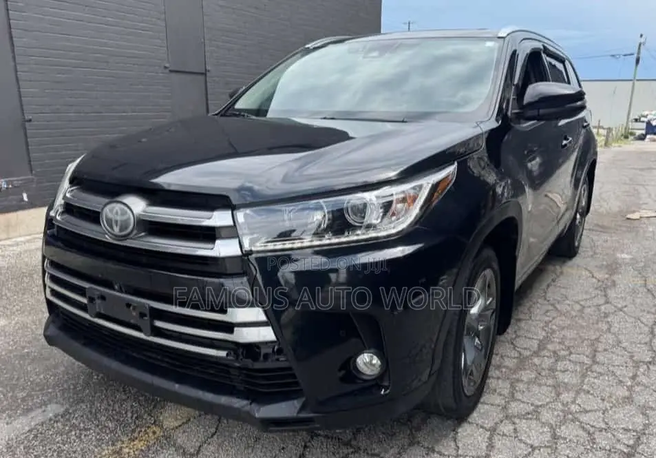 Toyota Highlander Limited Platinum 4x4 V6 (3.5L 6cyl 8A) 2017 Black