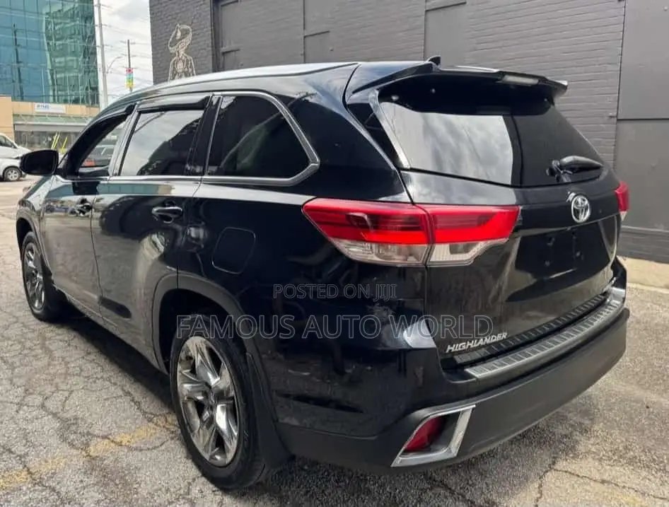 Toyota Highlander Limited Platinum 4x4 V6 (3.5L 6cyl 8A) 2017 Black