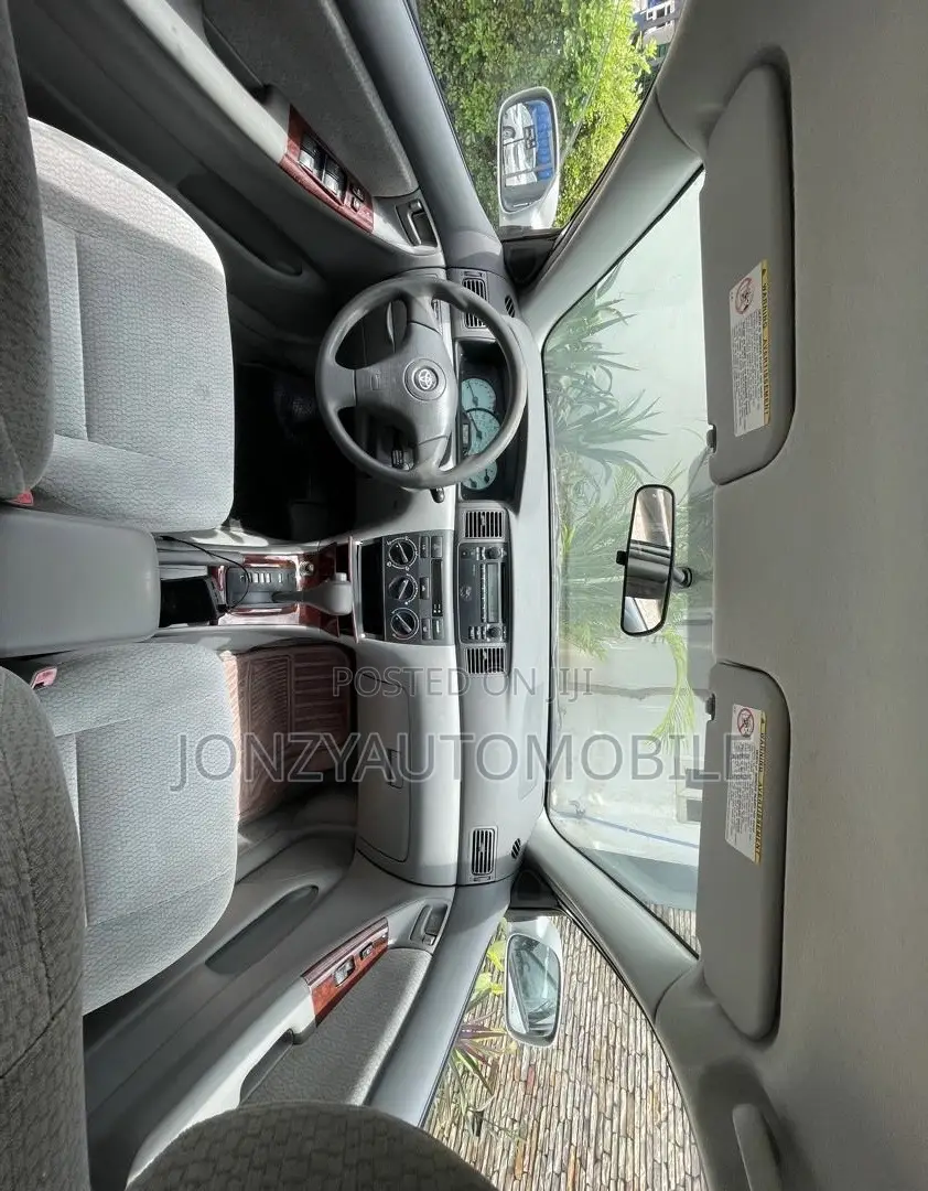 Toyota Corolla 2004 Silver