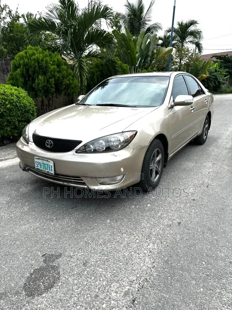 Toyota Camry 2006 Gold