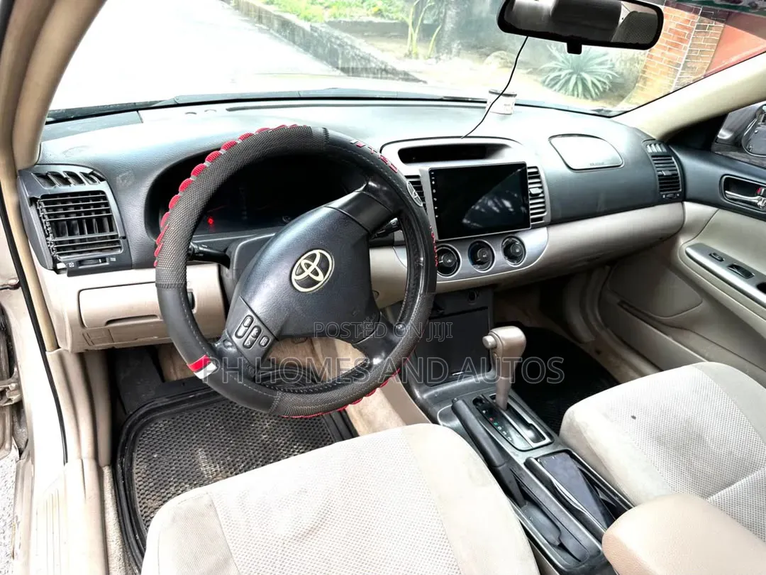 Toyota Camry 2006 Gold