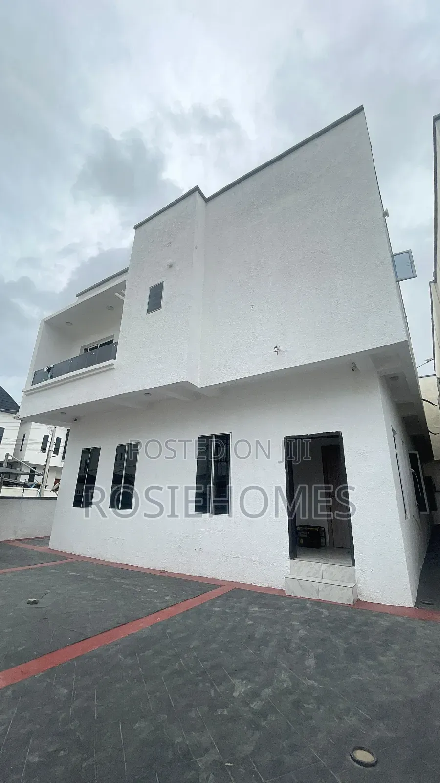 5bdrm Duplex in Ikota Gra for rent