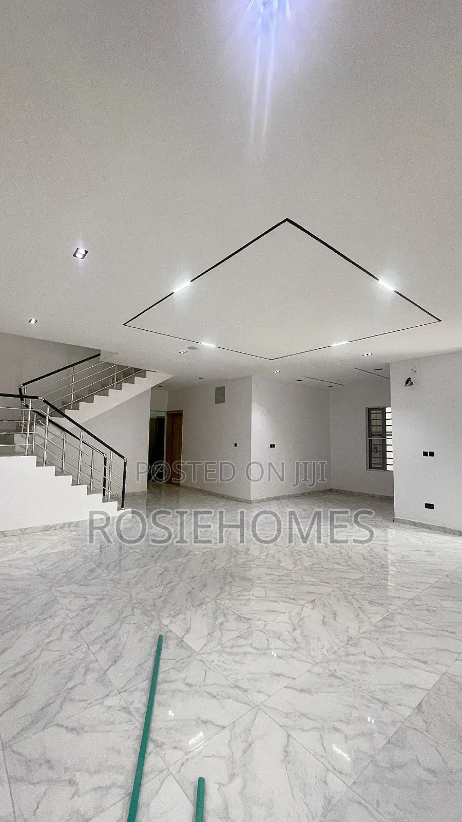 5bdrm Duplex in Ikota Gra for rent