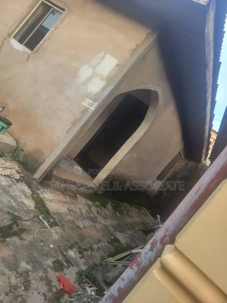 1bdrm Apartment in Ayobo for rent