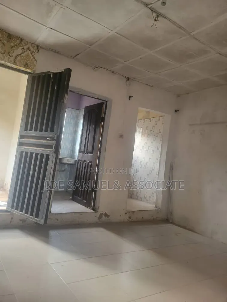 1bdrm Apartment in Ayobo for rent