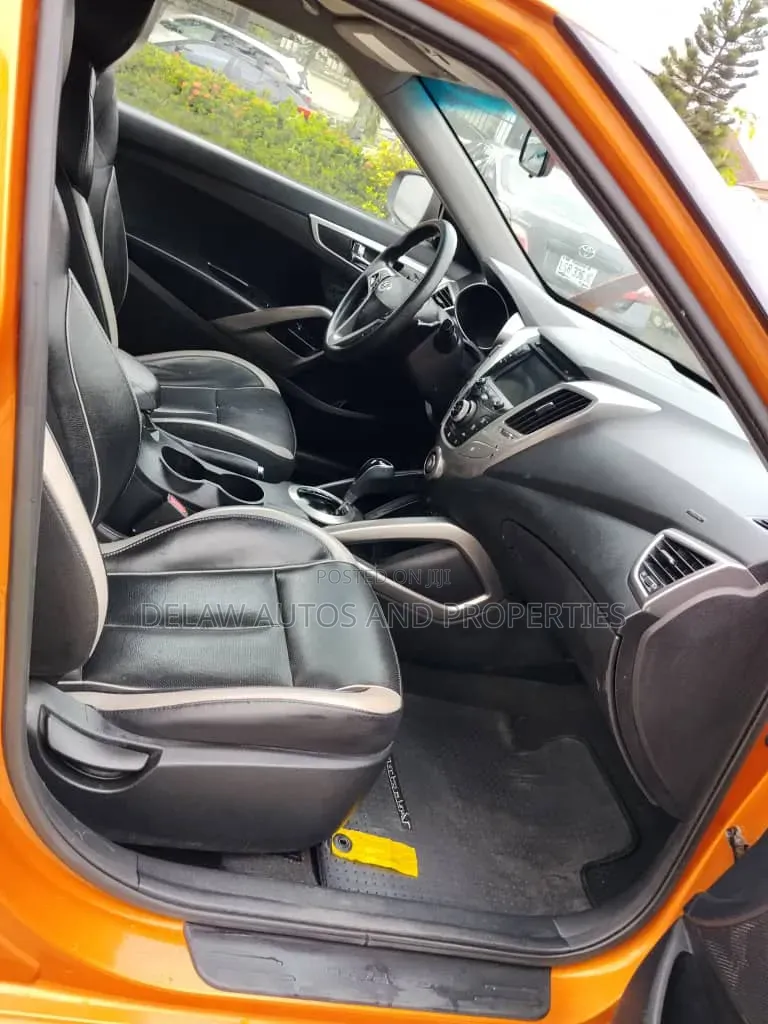 Hyundai Veloster 2013 Orange