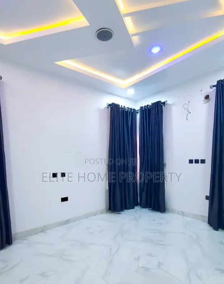 4bdrm House in Abule Egba for sale