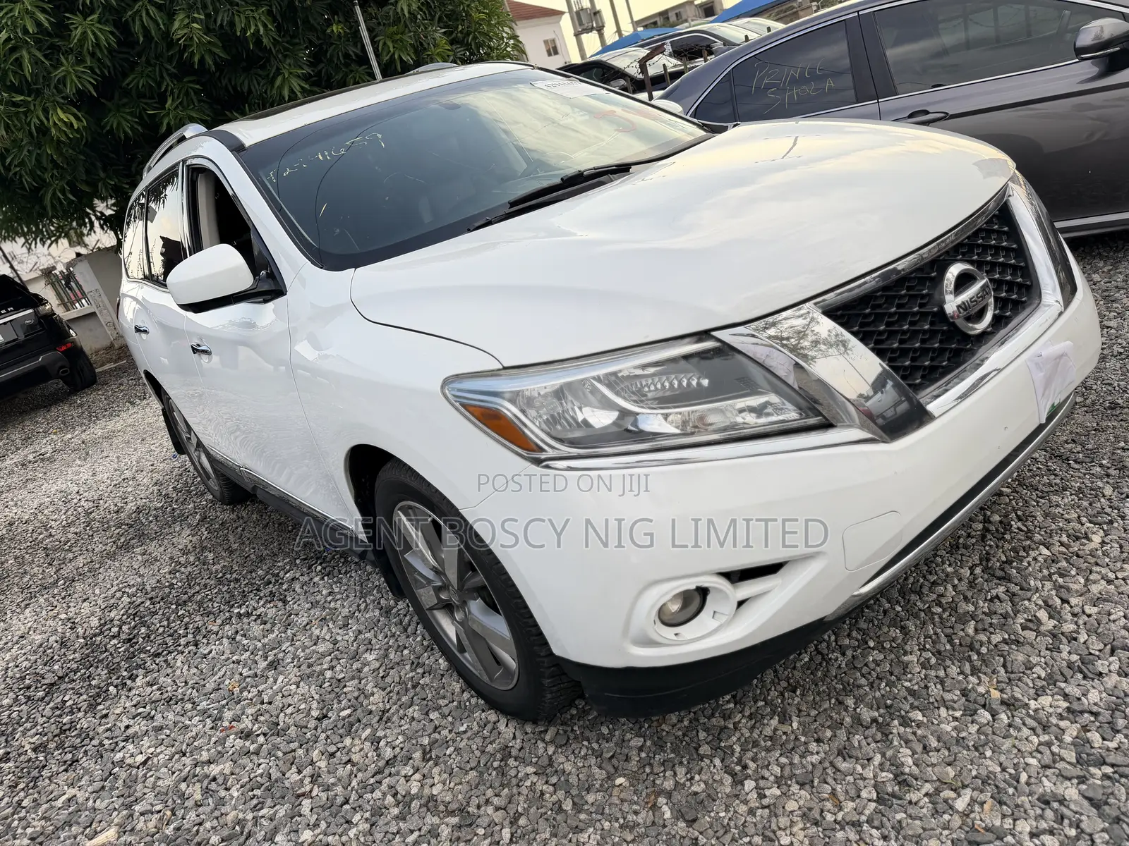 Nissan Pathfinder Platinum 4dr SUV 4WD (3.5L 6cyl CVT) 2014 White