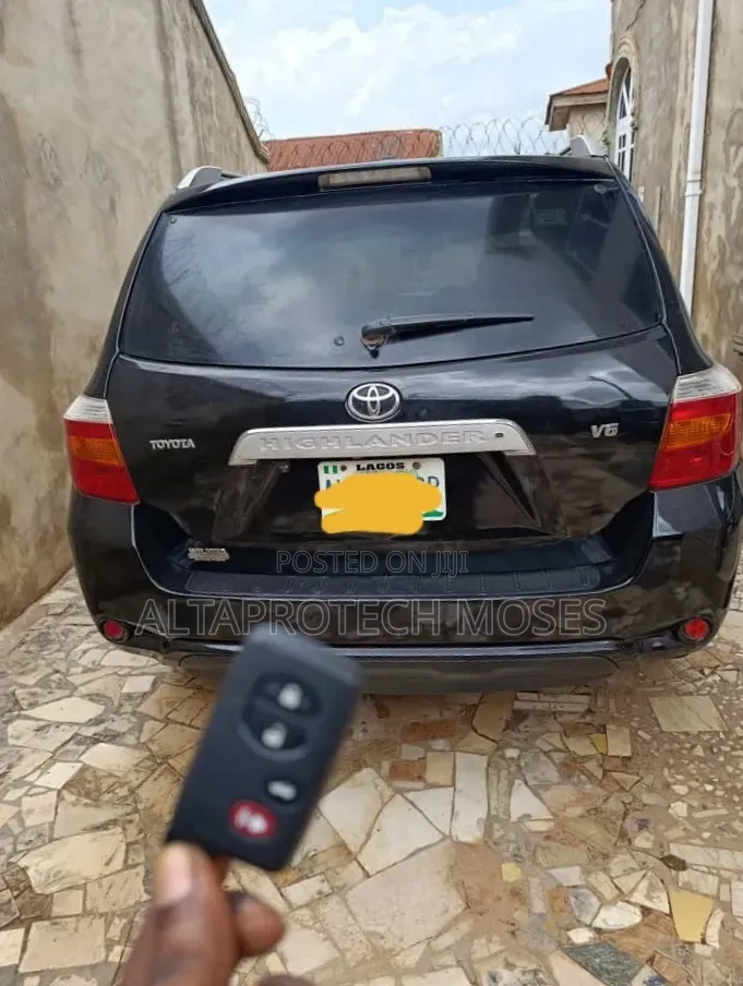 Toyota Highlander Limited 2010 Black