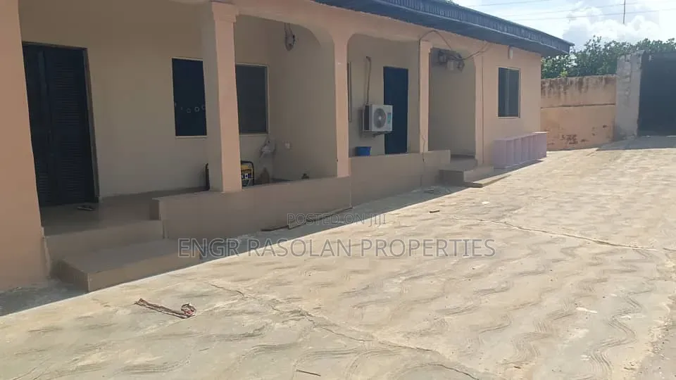 Furnished 2bdrm Block of Flats in Ganmo, Ifelodun-Kwara for sale
