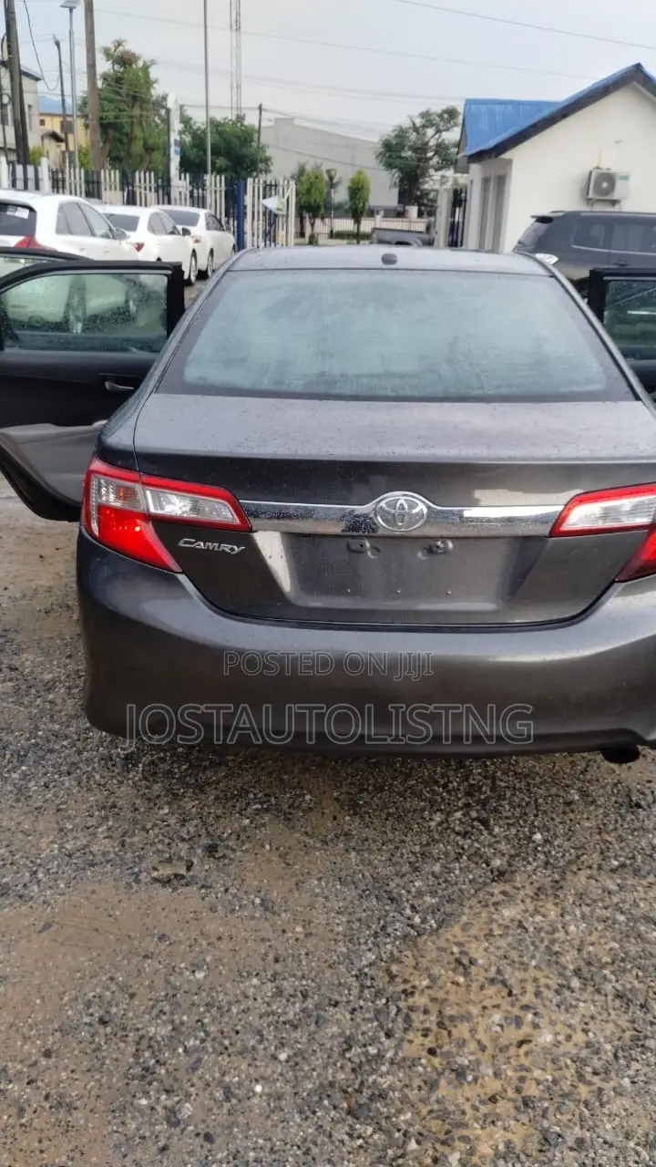 Toyota Camry 2014 Gray