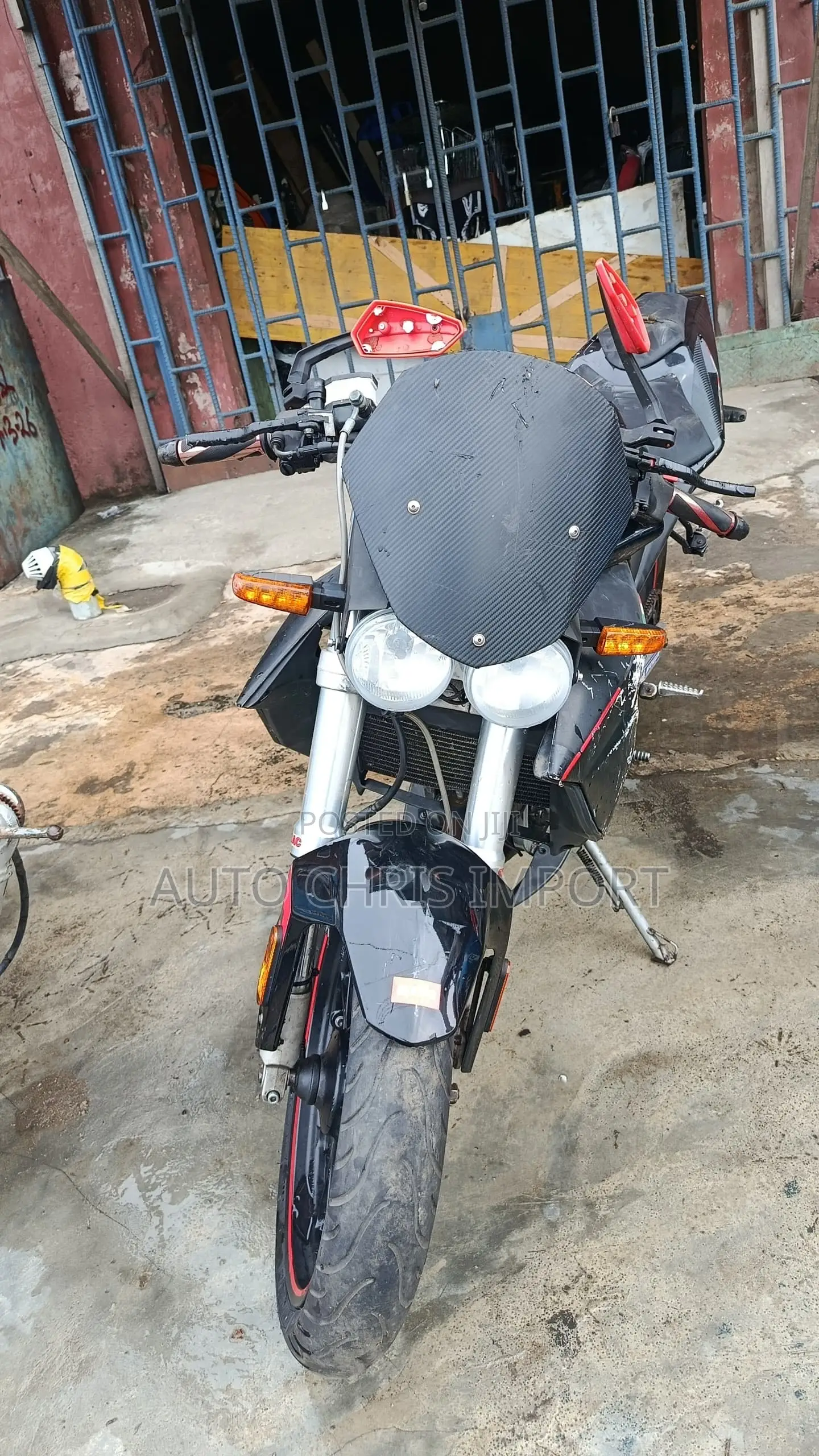 Aprilia Tuono 2017 Black