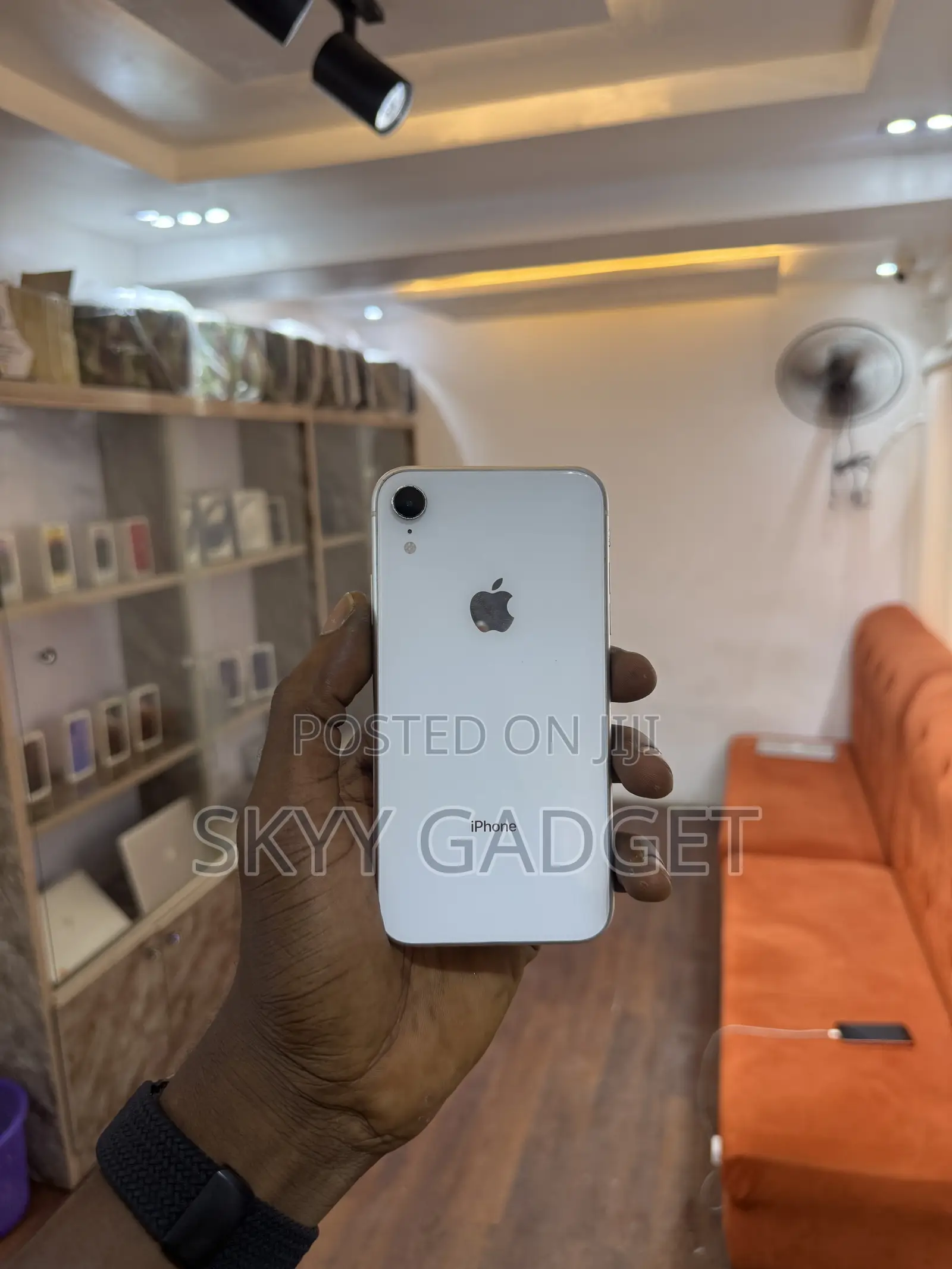 Apple iPhone XR 64 GB White