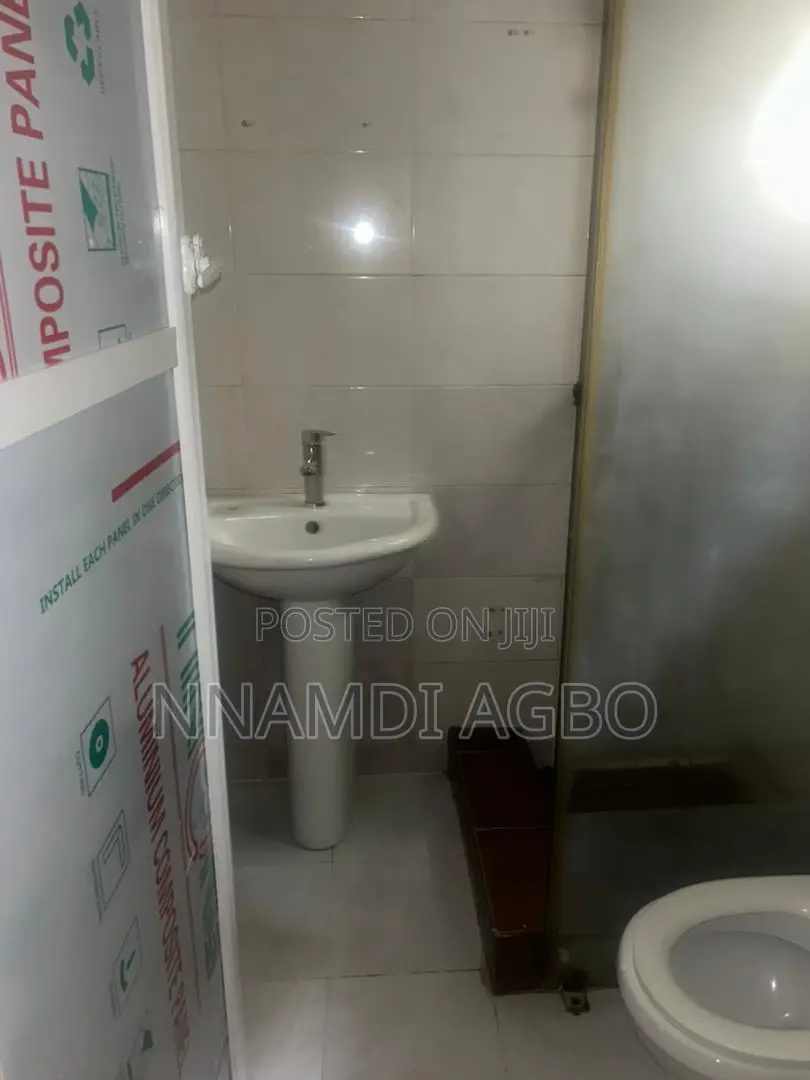 Mini Flat in Ikota for rent