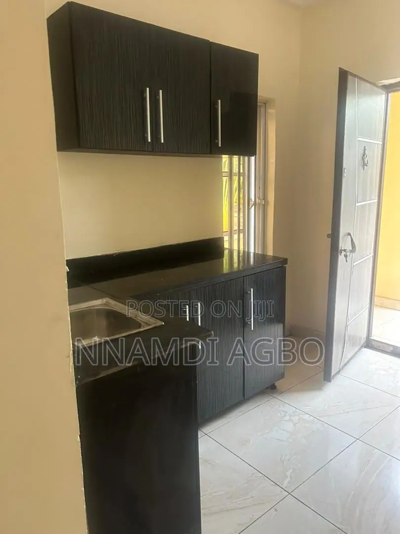 Mini Flat in Ikota for rent