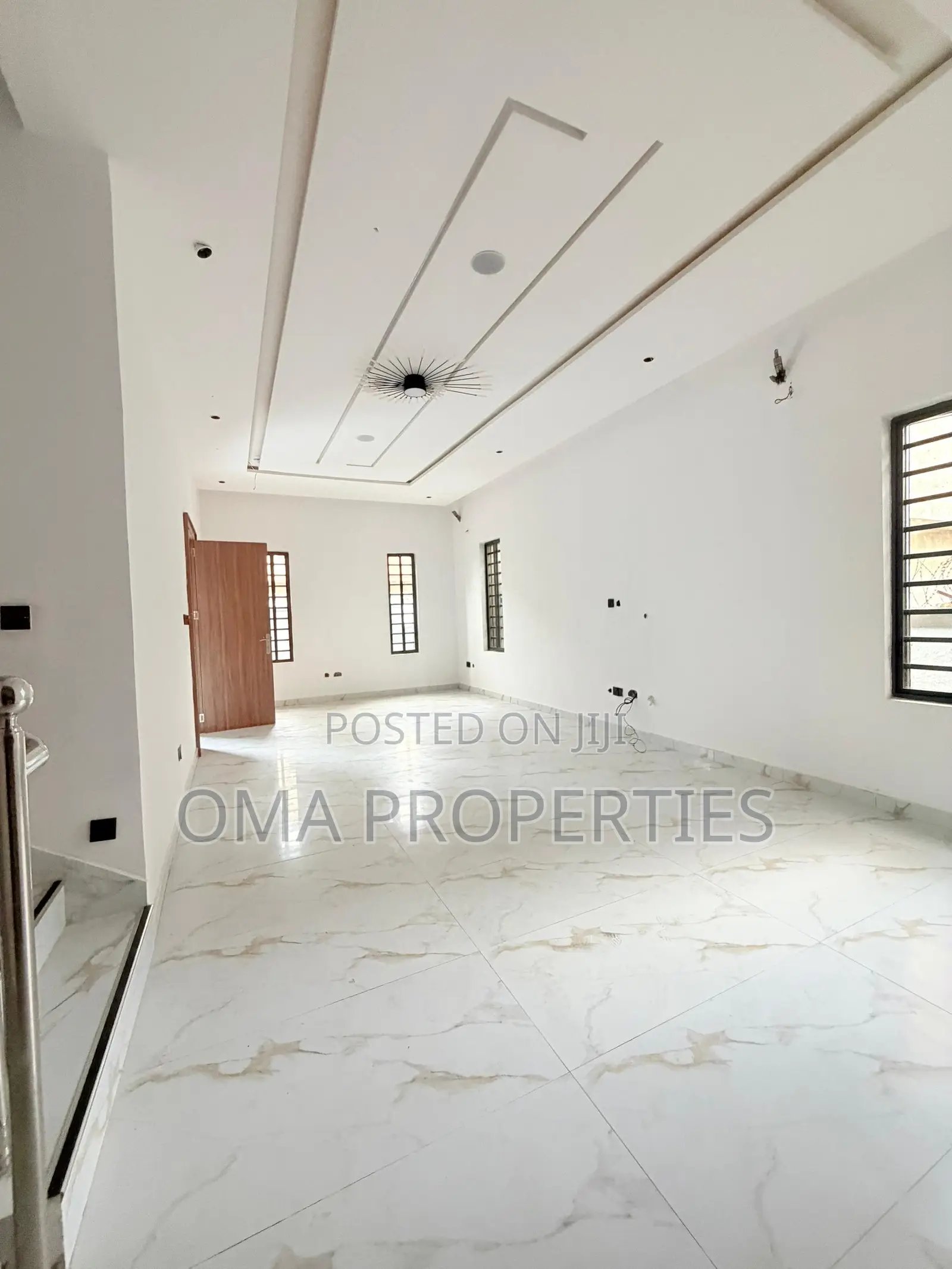Furnished 5bdrm House in Omole Phase 2 for sale