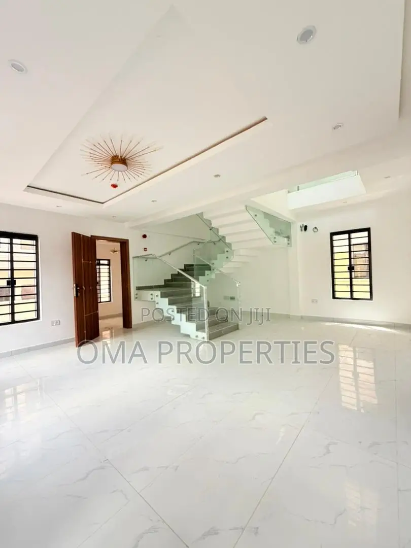 Furnished 5bdrm House in Omole Phase 1 for sale