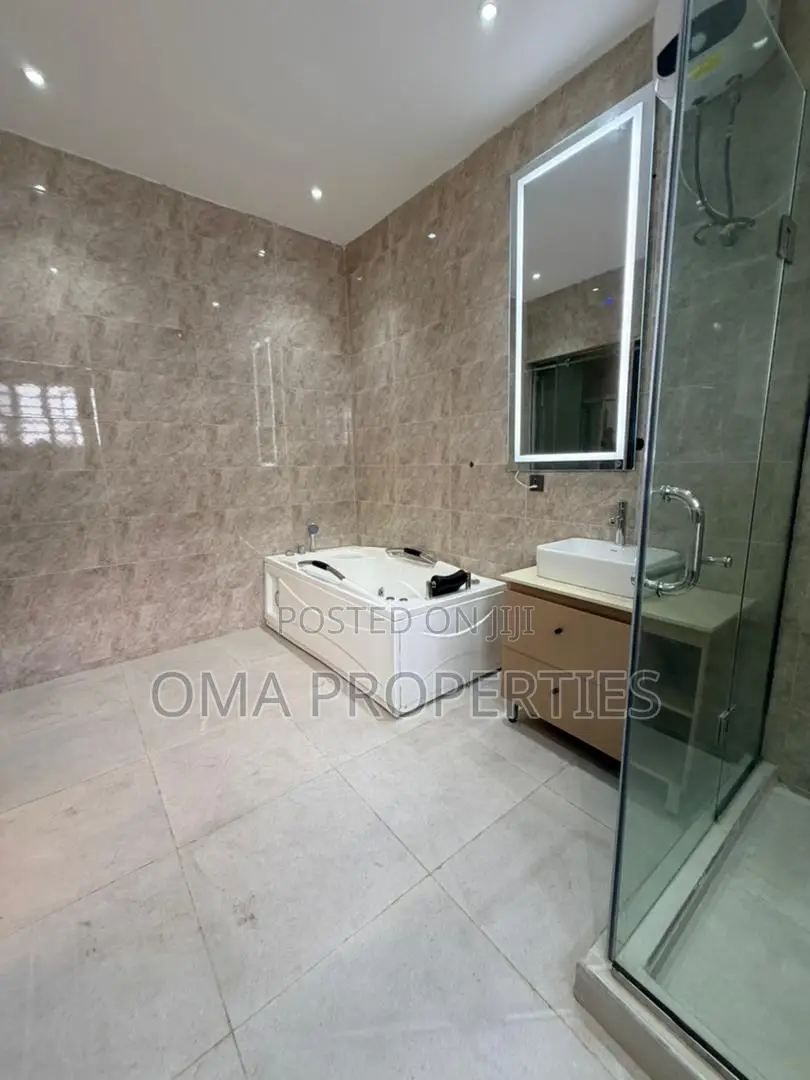 Furnished 4bdrm House in Oko-Oba for sale