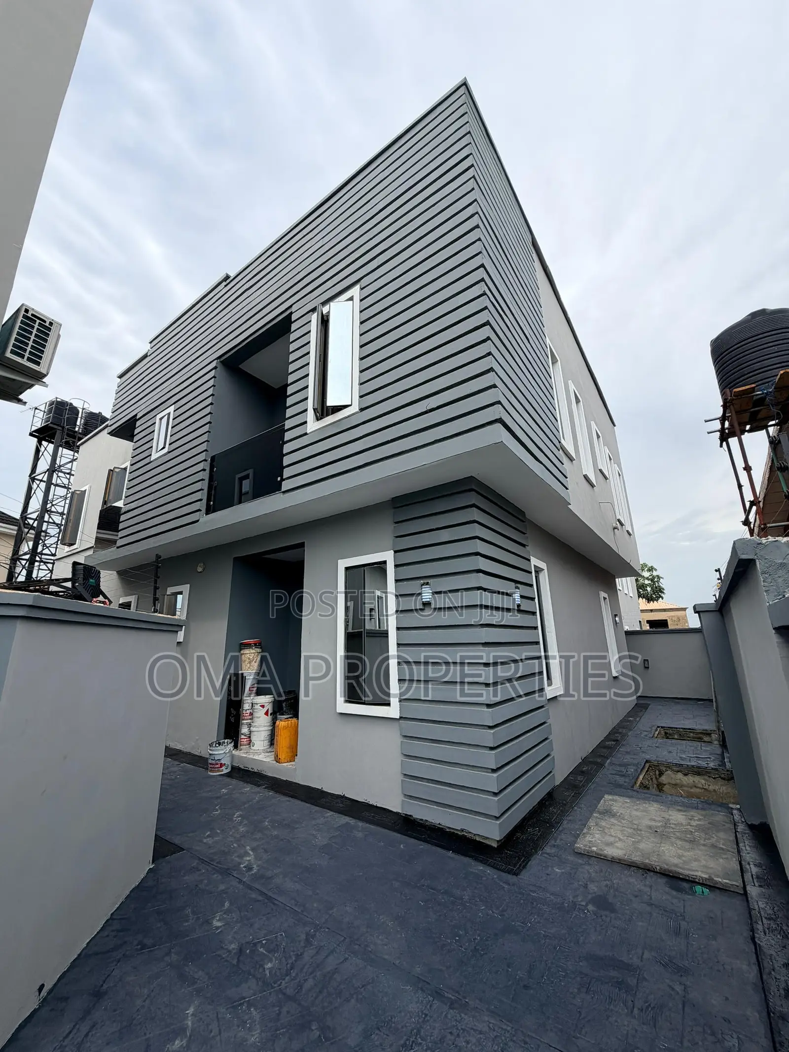 Furnished 4bdrm House in Magodo for sale