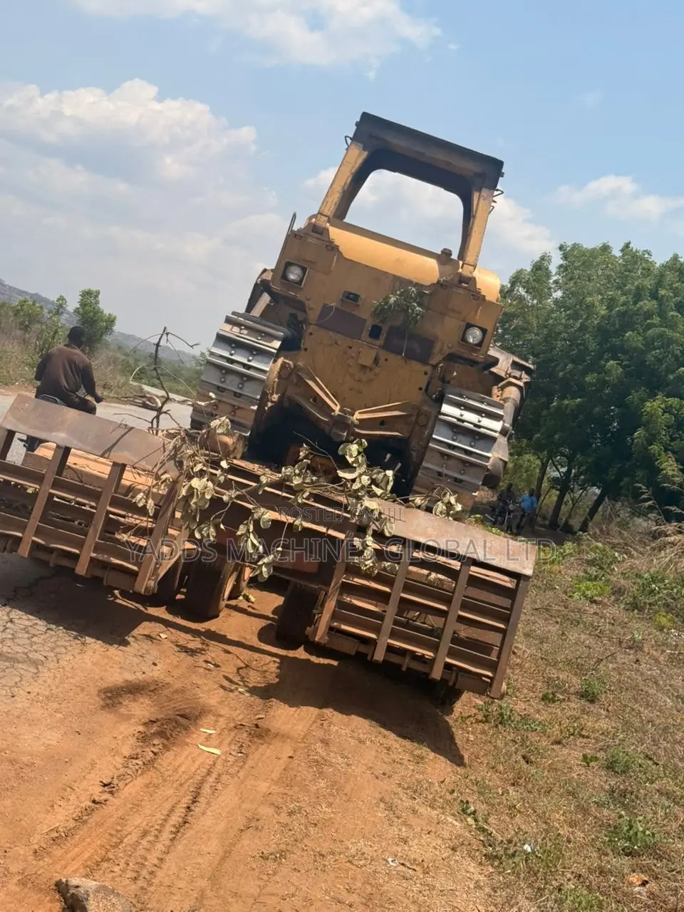 Hire/Lease D8k Bulldozer. We Also Take Up Clearing Project Per Hectare