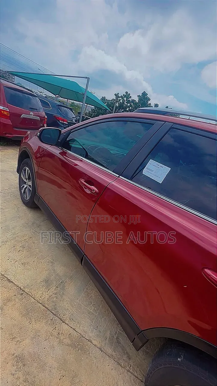 Toyota RAV4 2018 Red