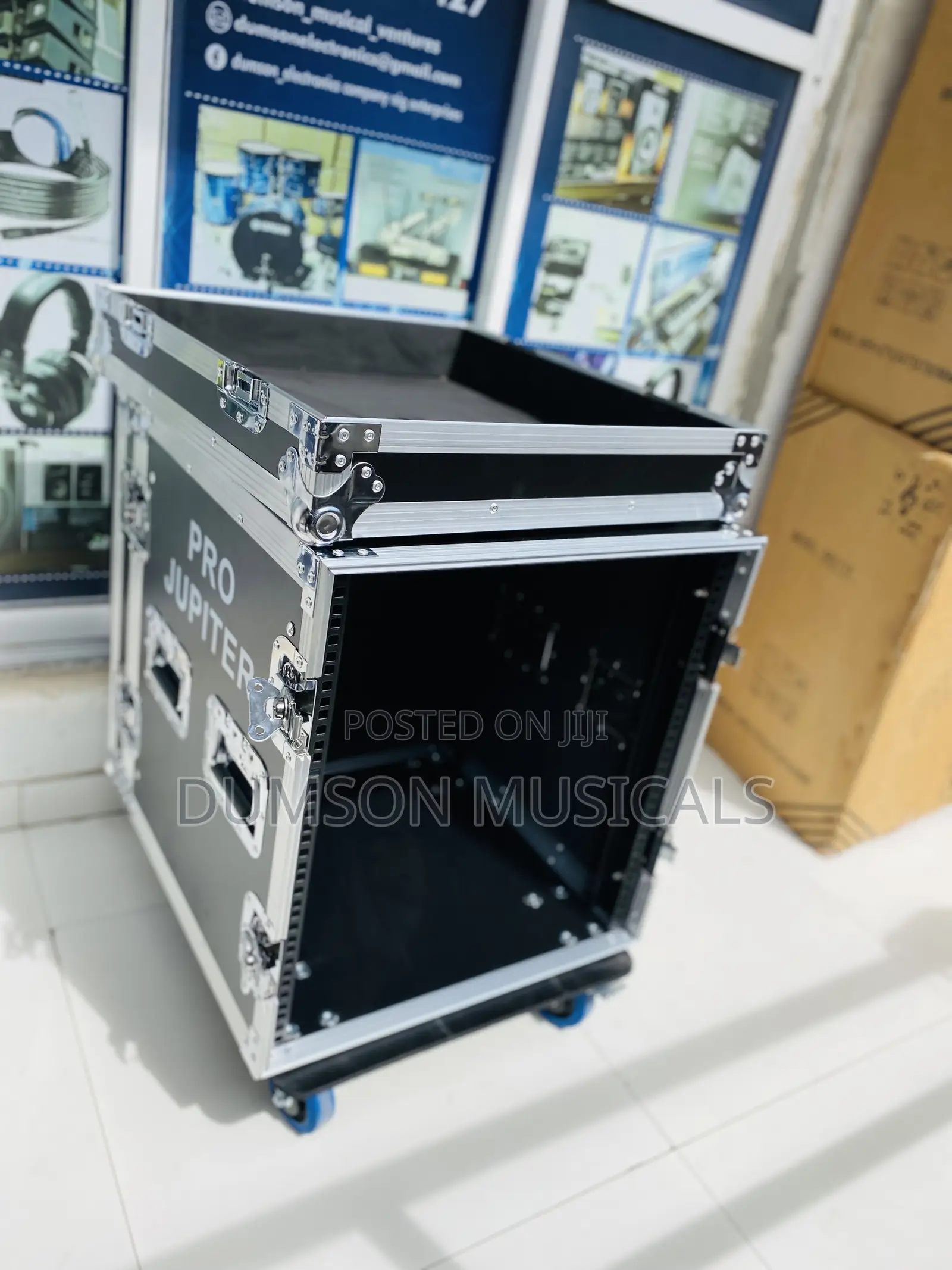 12 Units Amp Rack With Anti Shock Movable Amp Rack