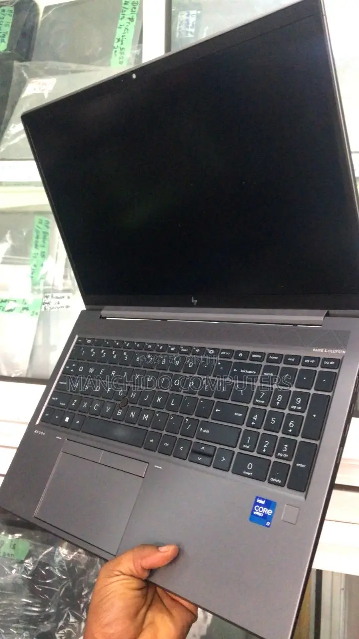 Laptop HP ZBook Firefly G8 16GB Intel Core i7 SSD 512GB
