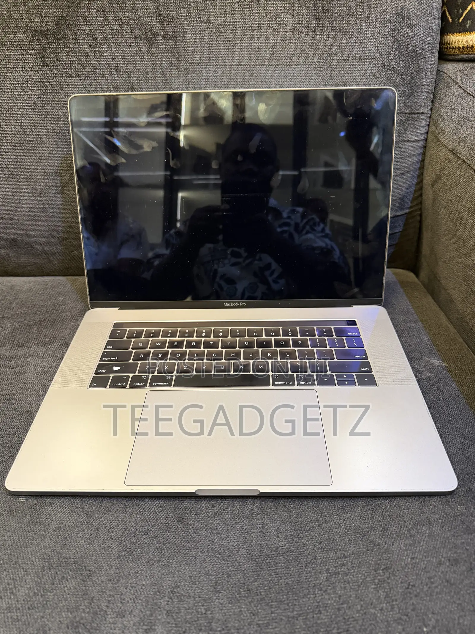 Laptop Apple MacBook Pro 2017 16GB Intel Core i7 SSD 512GB