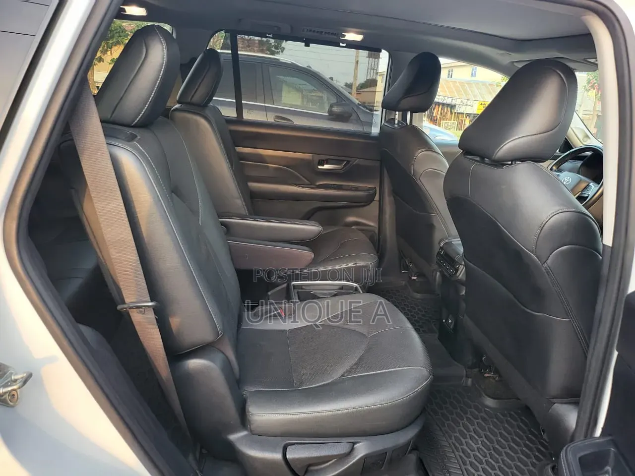 Toyota Highlander Platinum AWD 2024 White