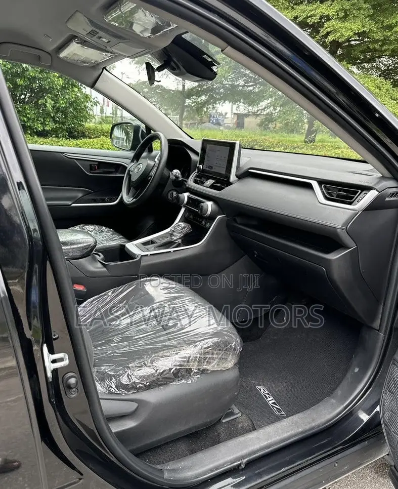 Toyota RAV4 Limited AWD 2024 Black