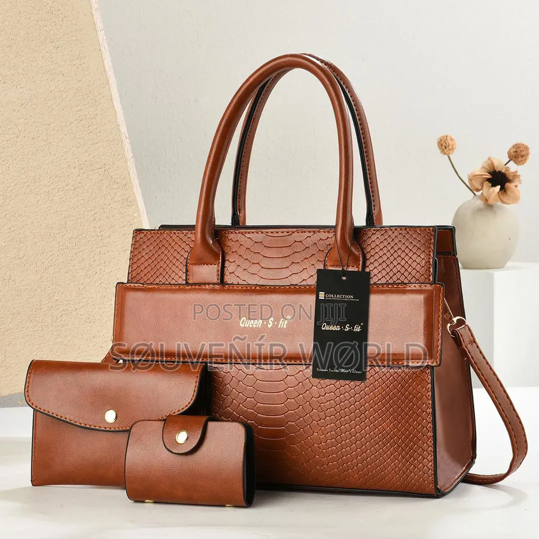Beautiful College Strong Leader Hand Bags