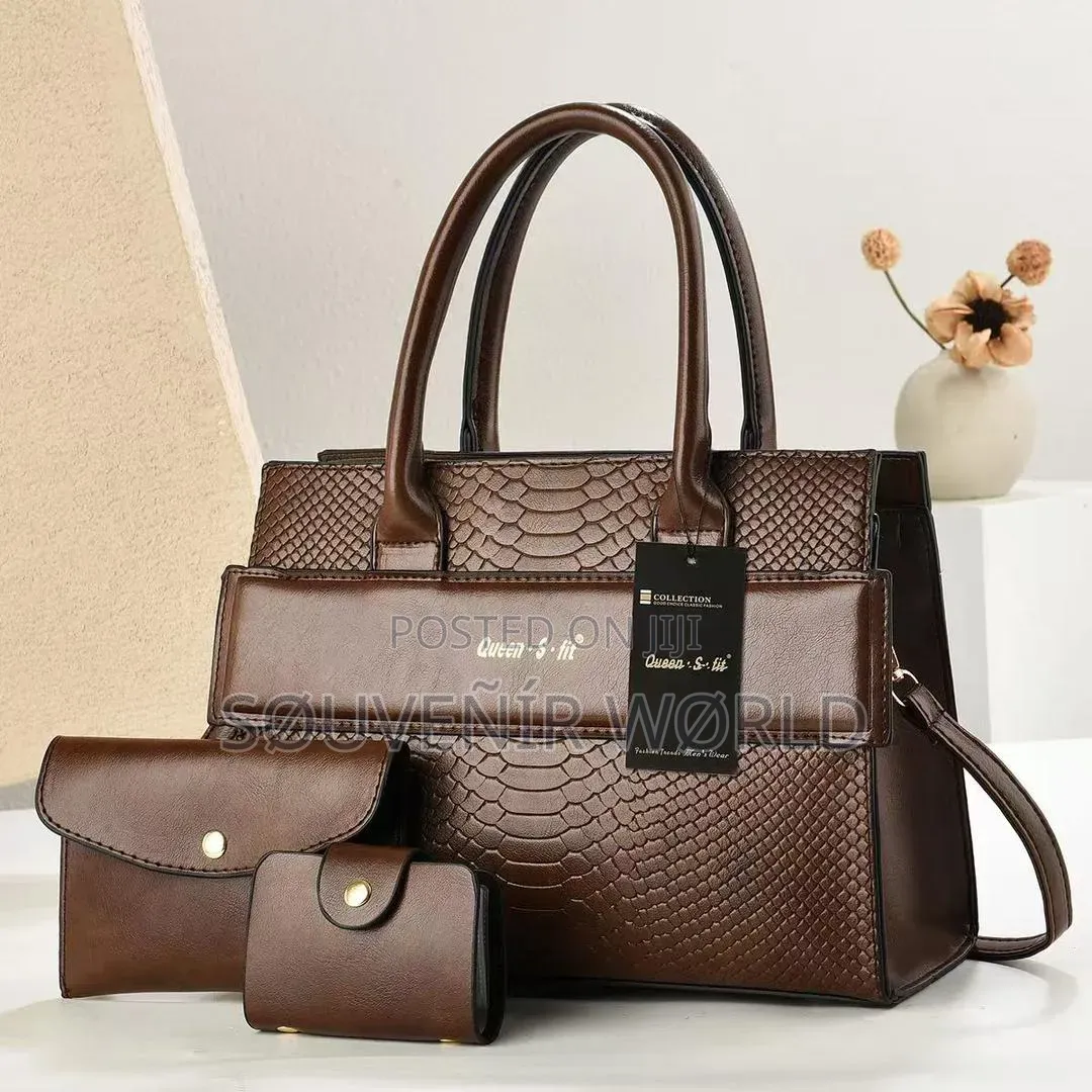 Beautiful College Strong Leader Hand Bags