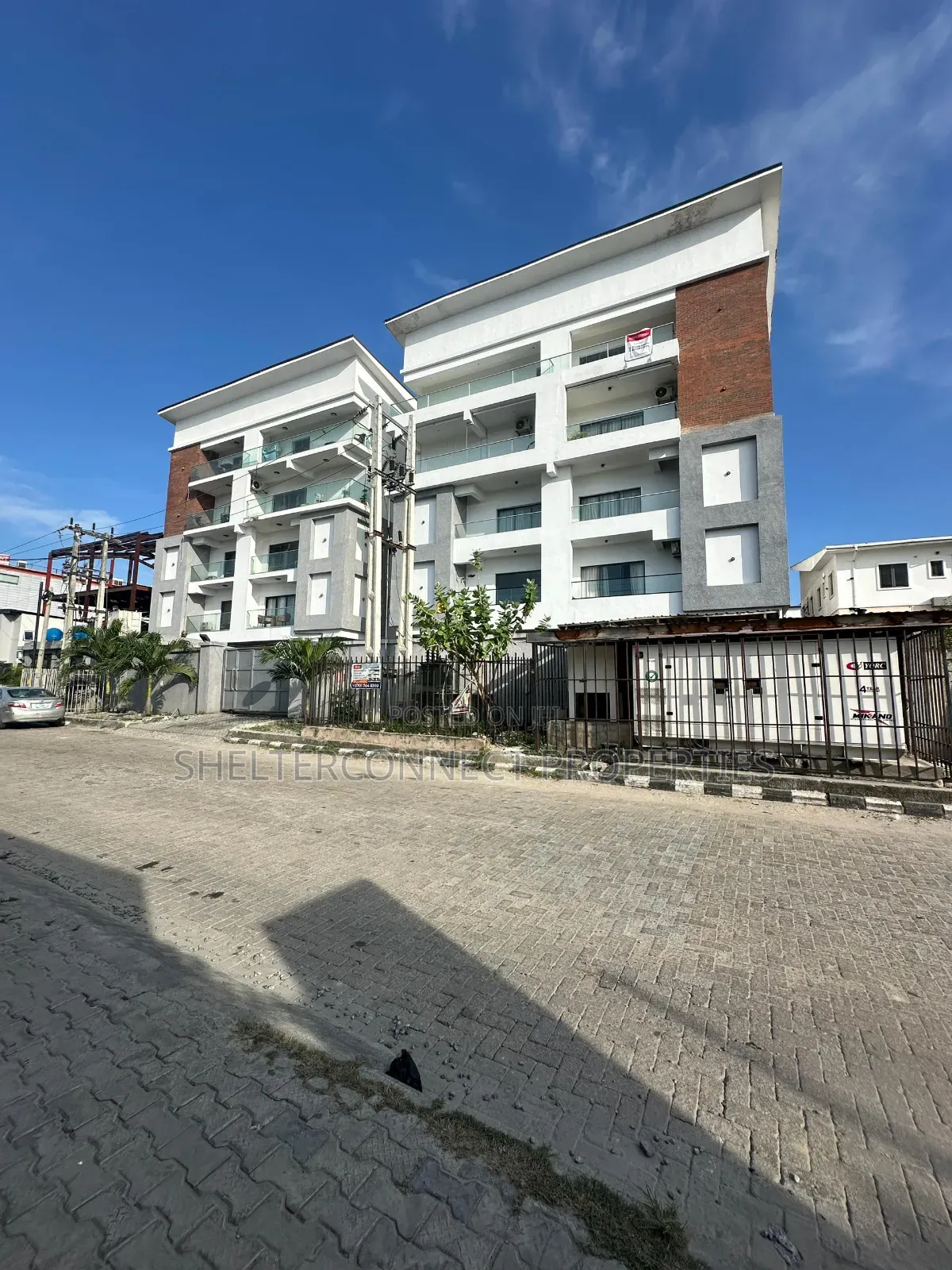 2bdrm Apartment in Lekki Phase 1 for rent